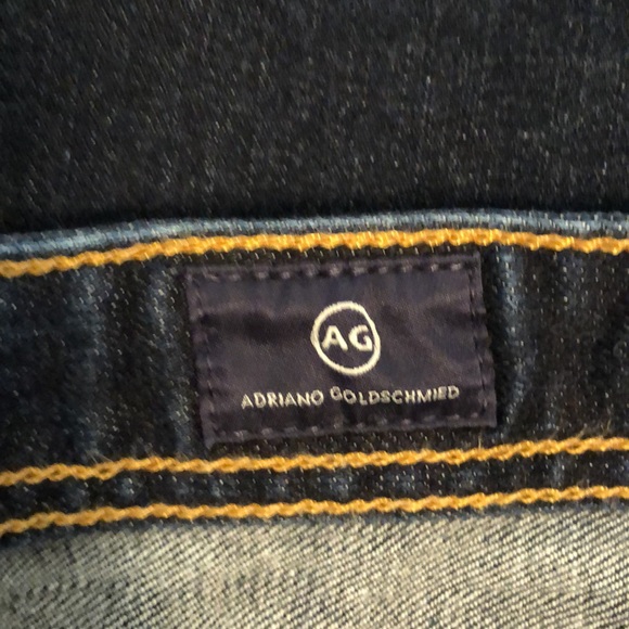 NWOT AG The Graduate Tailored Leg Jean